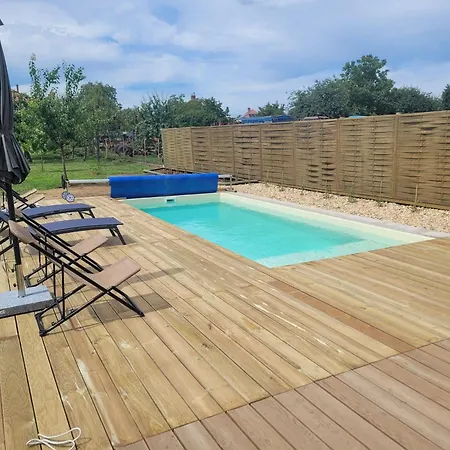 A Svajci Portaja Villa *