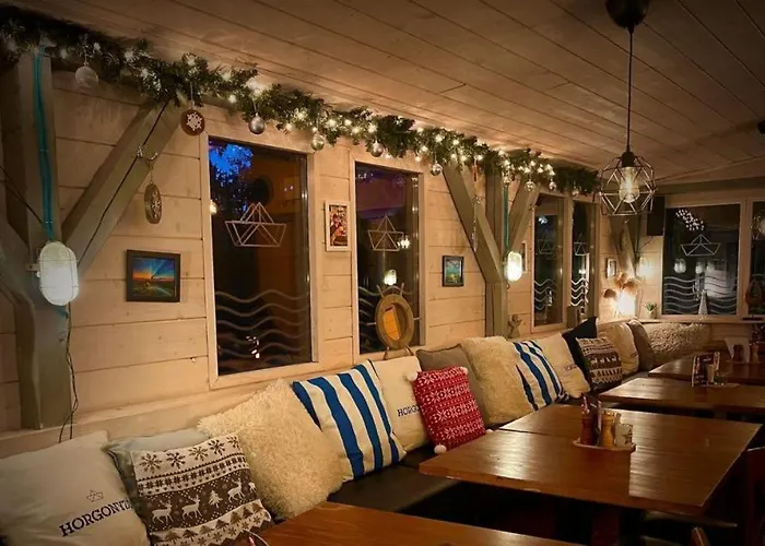 A Svajci Portaja וילה Tiszadada